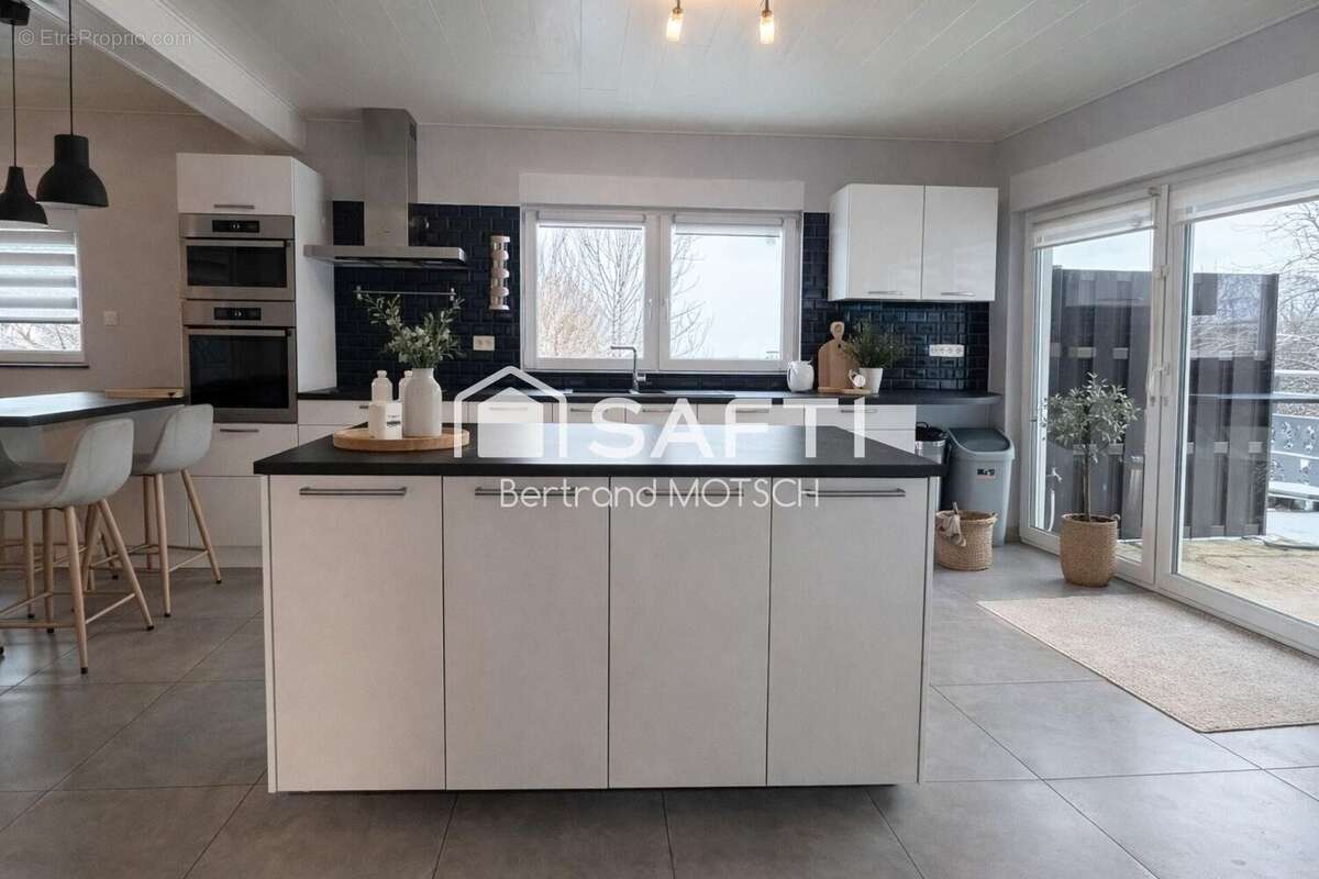 Maison 168 m² à Ville-Houdlemont  - photo 2