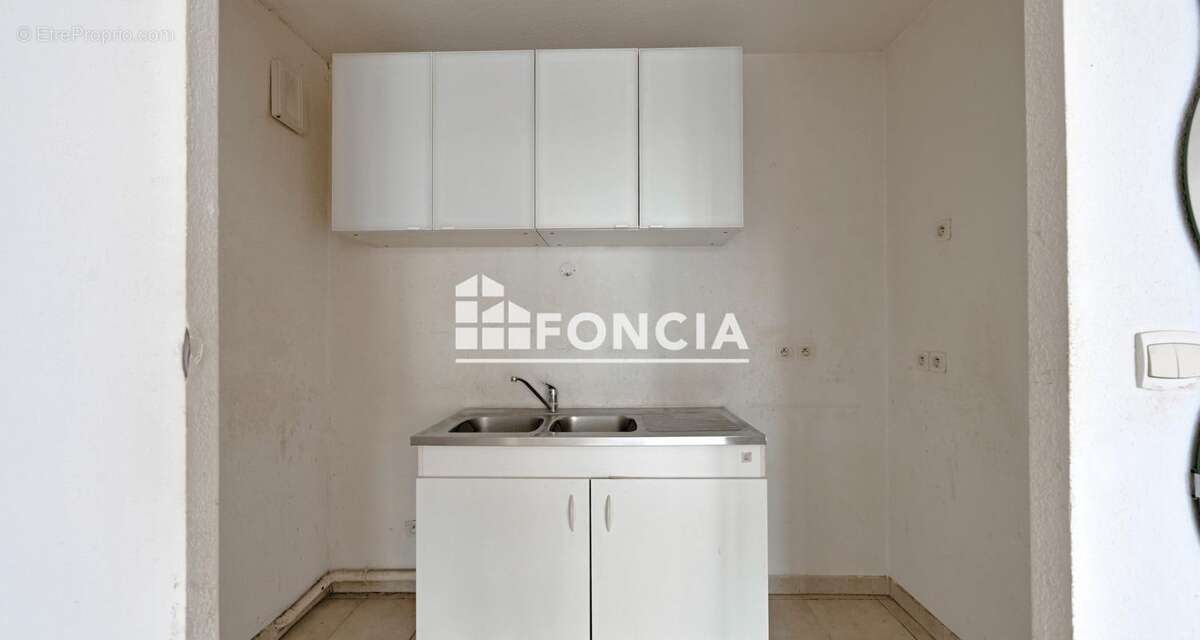 Appartement à PORT-SAINT-LOUIS-DU-RHONE