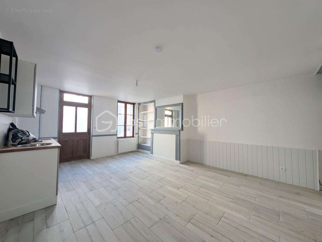 Appartement à CHATEAU-RENARD