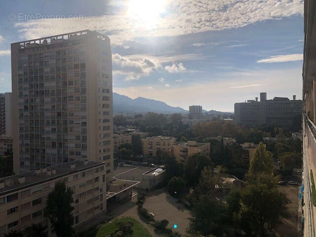 Appartement à MARSEILLE-9E