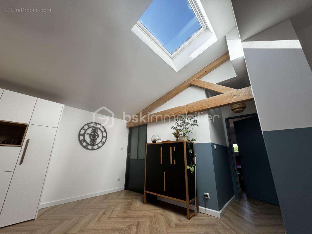 Maison à COLLONGES-AU-MONT-D&#039;OR