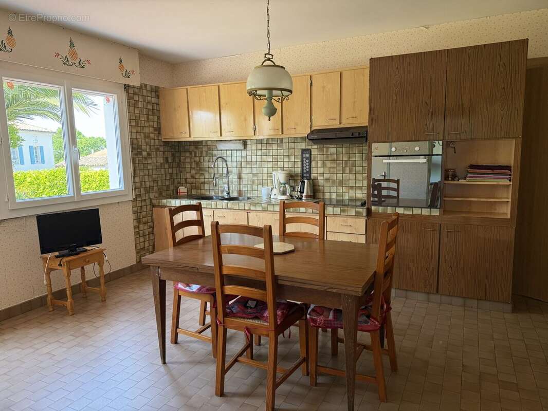 Maison à MORTAGNE-SUR-GIRONDE