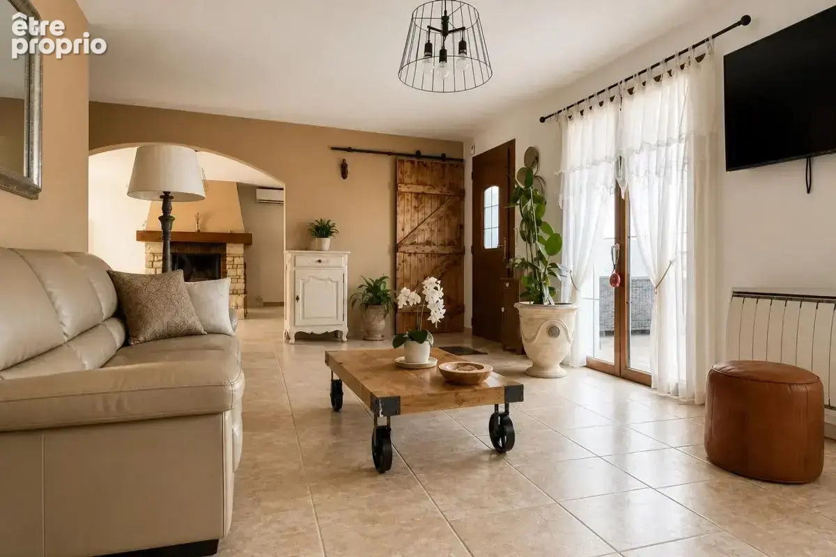 Maison de 6 pièces de 210 m² à Le Bouchage - photo 4