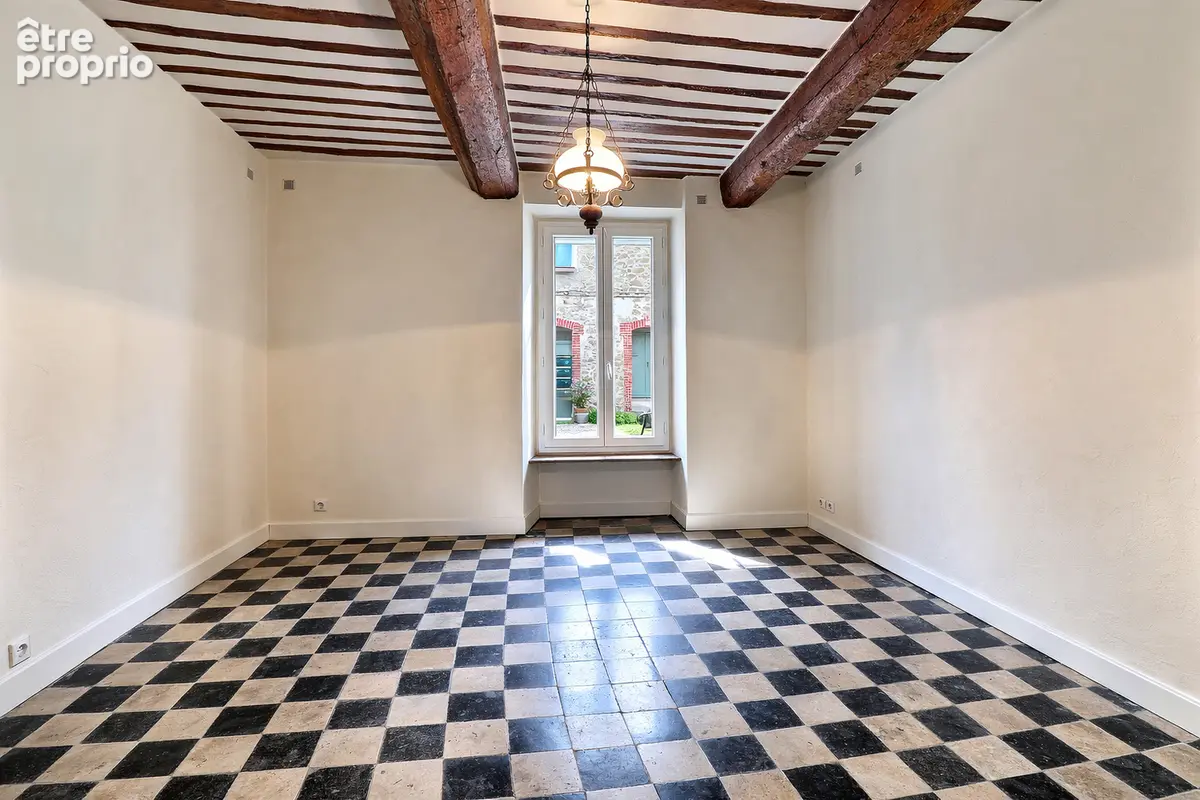 Appartement à ENTRAIGUES-SUR-LA-SORGUE