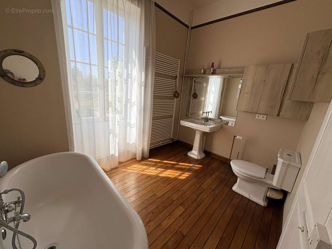Magnifique propriété aux portes de VICHY. - photo 14