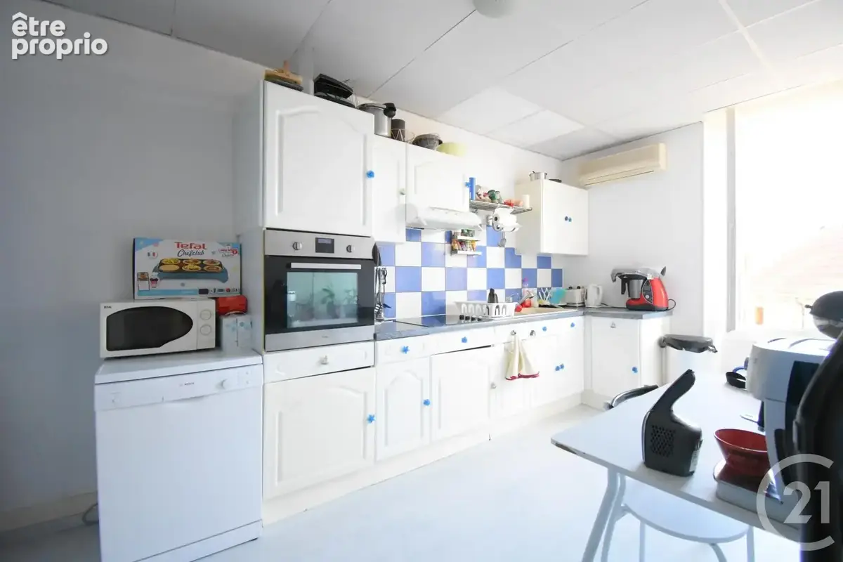 Maison 8 pièces 287 m² à vendre à Lapalisse (03120) - photo 3