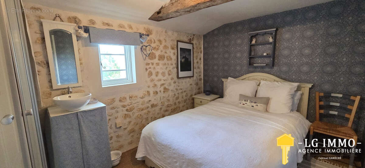 Maison à SAINT-THOMAS-DE-CONAC