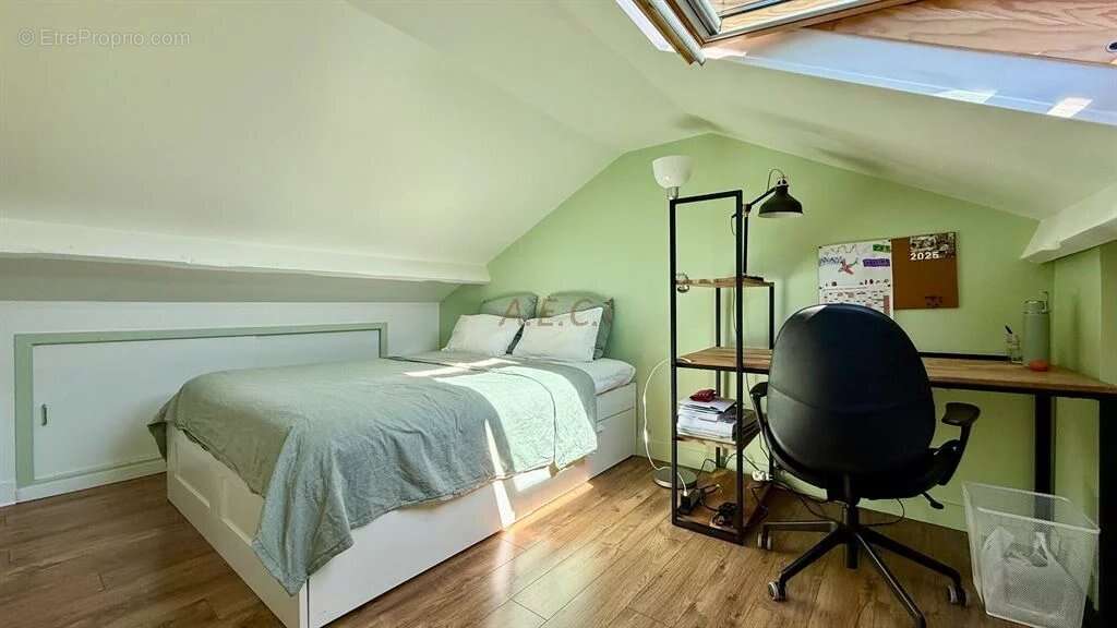 Maison à ASNIERES-SUR-SEINE