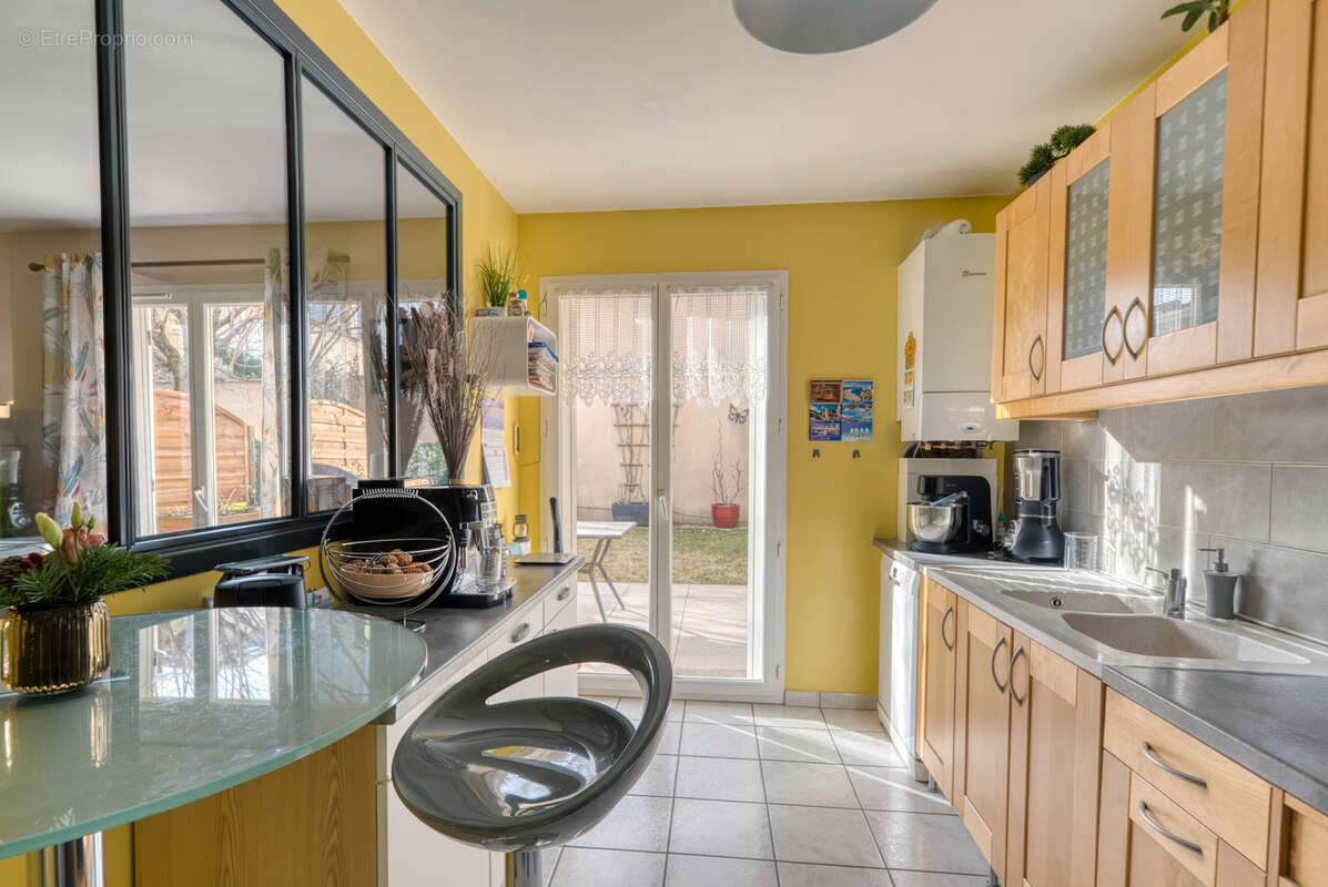 Appartement à LYON-8E