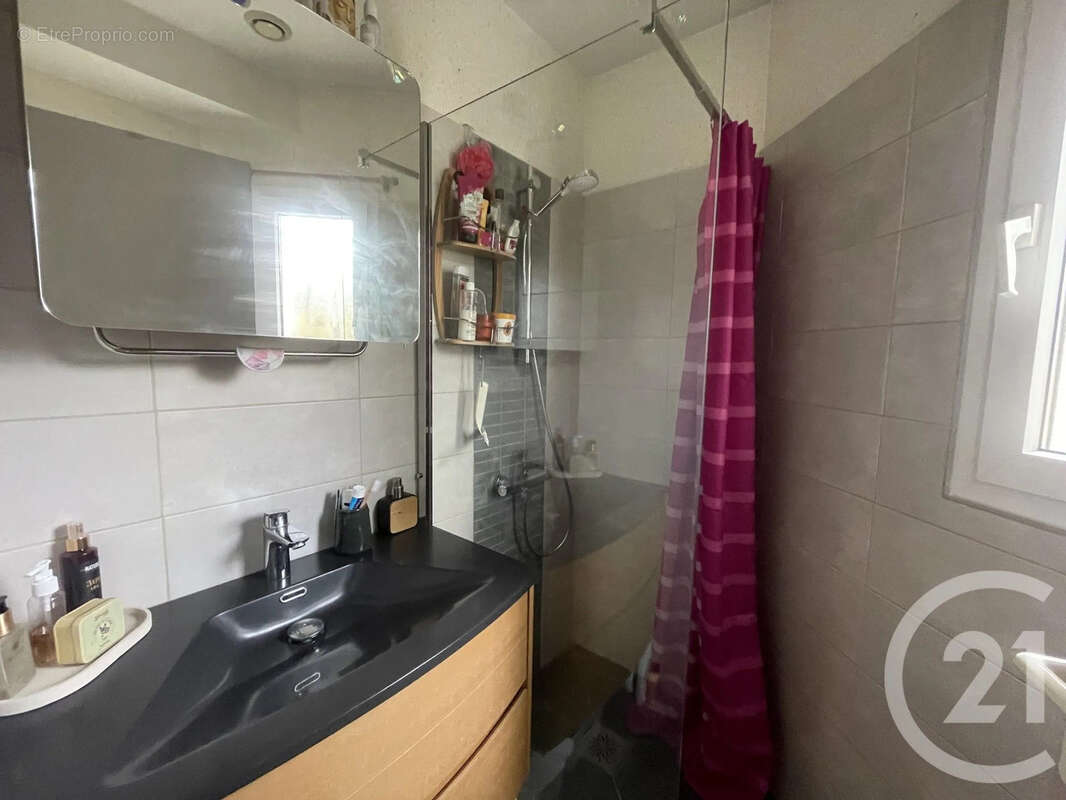 Maison à VAUX-SUR-MER