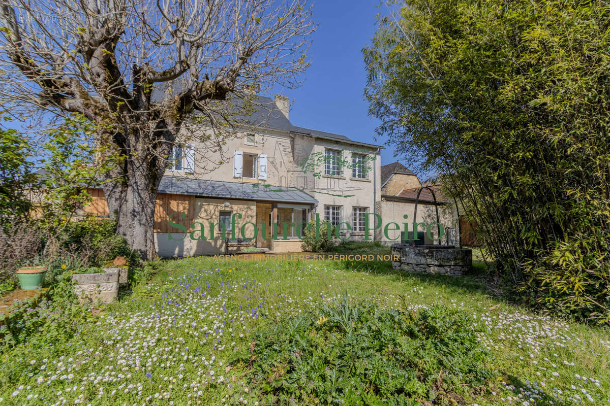 Maison à SAINT-JULIEN-DE-LAMPON