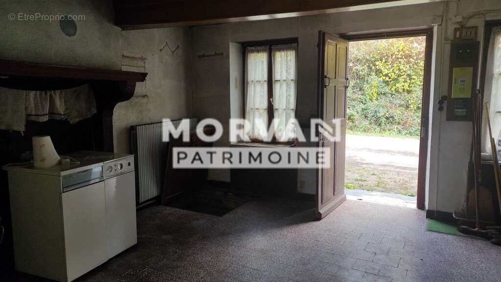 Maison à MONTIGNY-EN-MORVAN