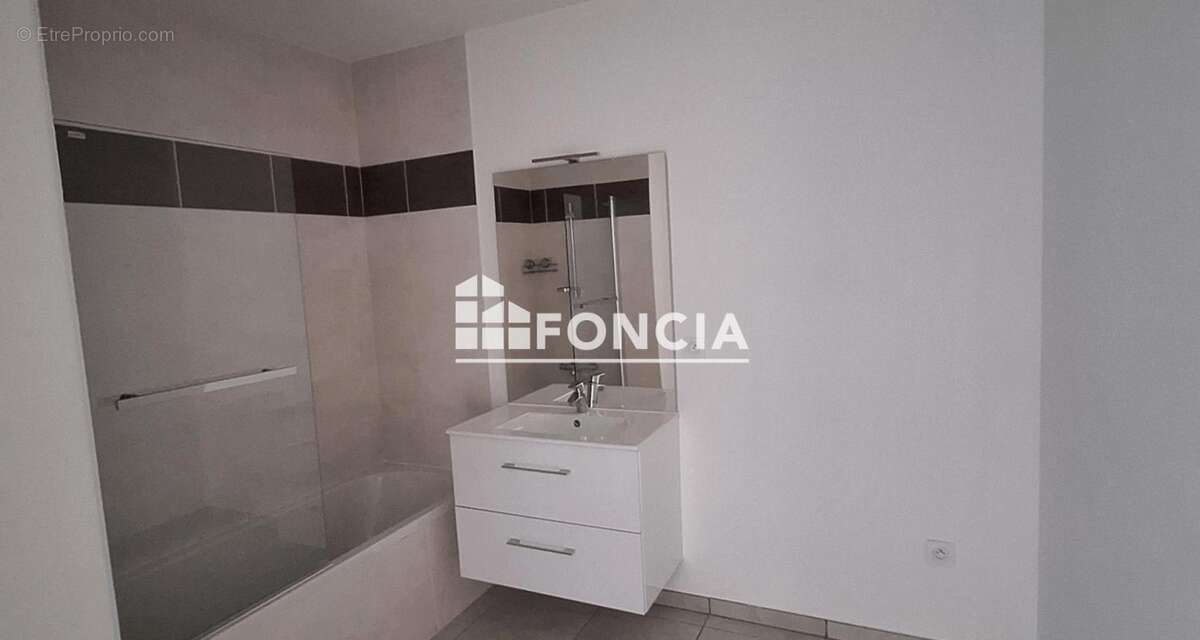 Appartement à SAINT-GENIS-POUILLY