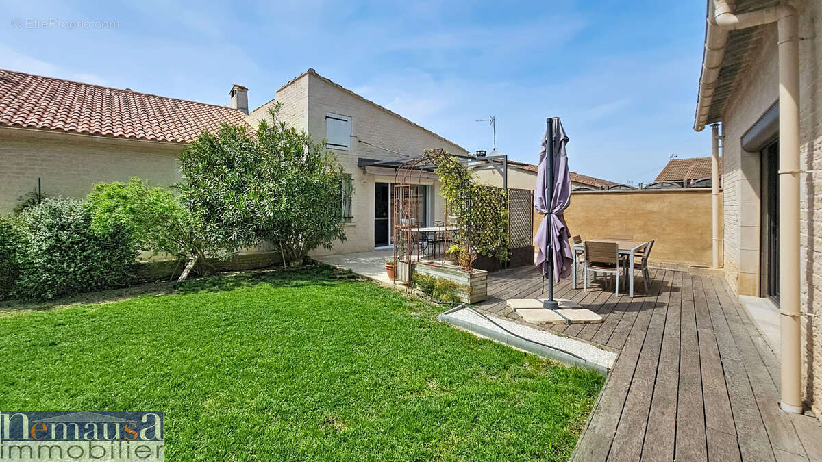 Maison à MONTFRIN