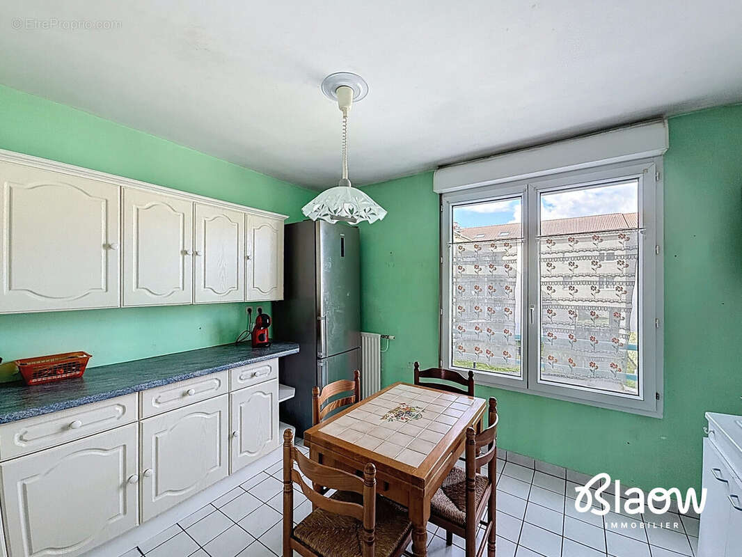 Appartement à MEYZIEU
