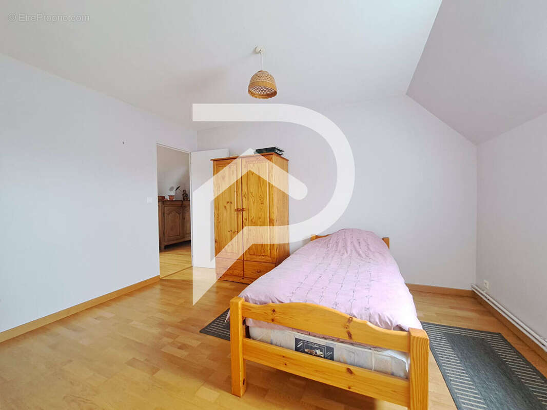 Maison à ONS-EN-BRAY