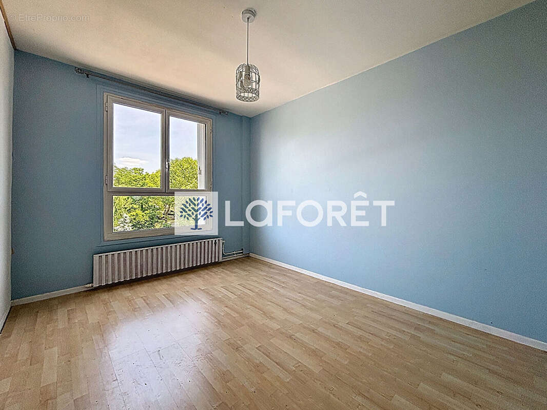 Appartement à SAINT-NOM-LA-BRETECHE