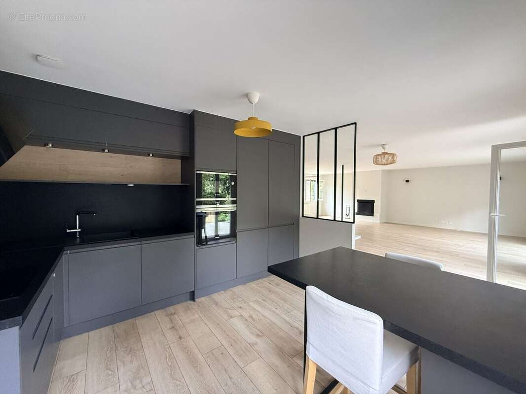 Maison 150 m² à Clamart  - photo 6