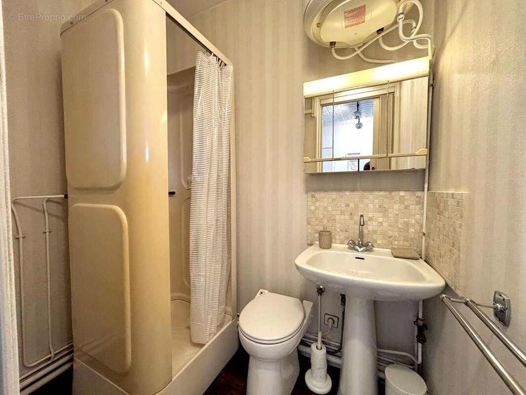 Appartement à PARIS-17E