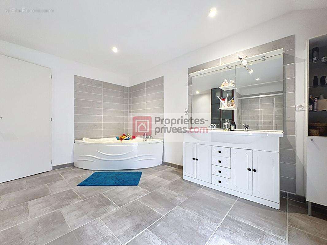 Maison  familiale ou secondaire - photo 11