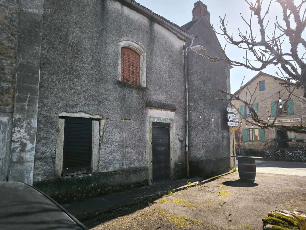 Maison à PUYLAGARDE