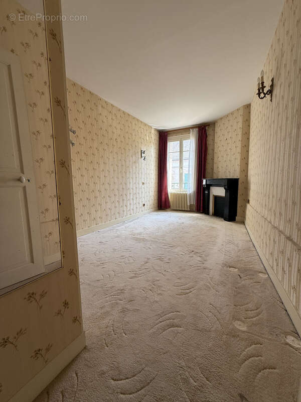 Centre ville / maison de caractere / jardin 3 chambres / double garage - photo 8