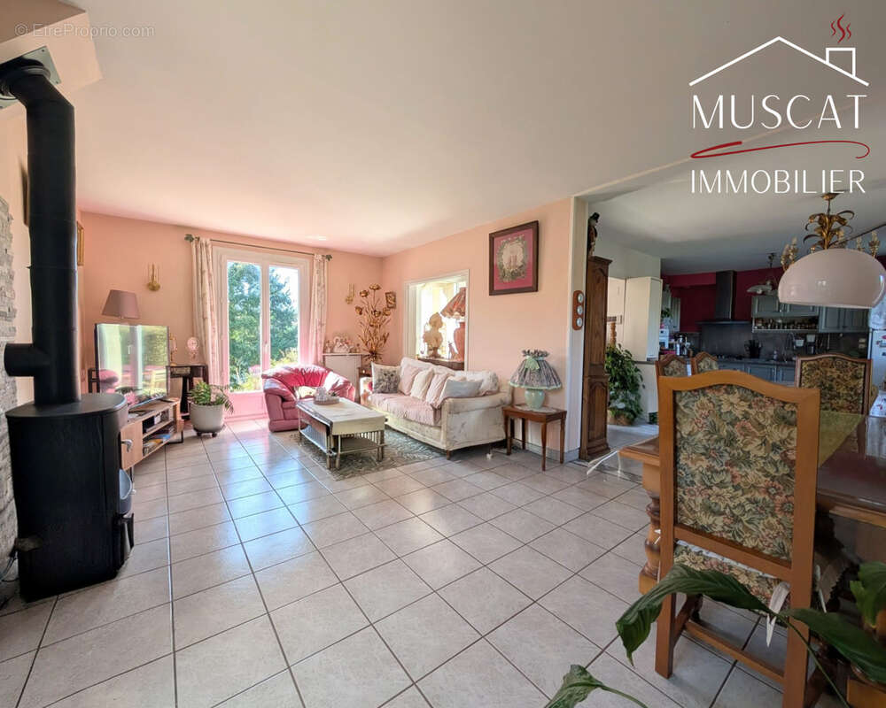 Maison à BONNEFAMILLE