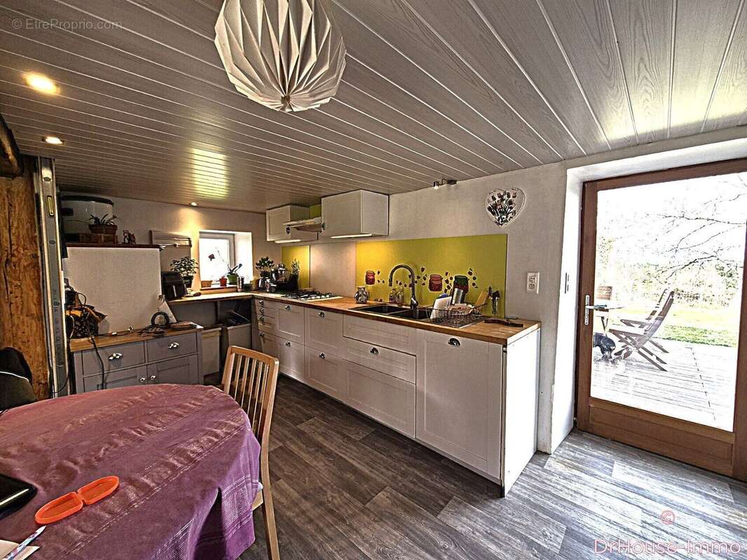 Maison à CUNLHAT