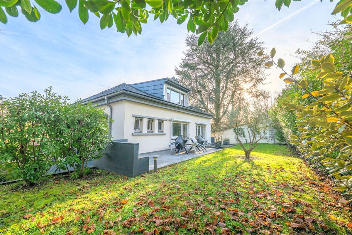 Maison à LE PERREUX-SUR-MARNE