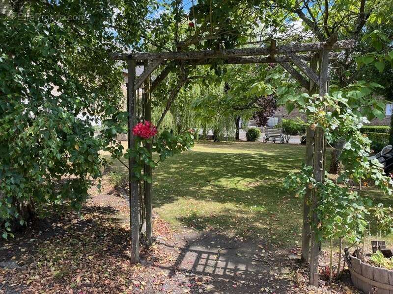 Maison à AUNAY-SUR-ODON