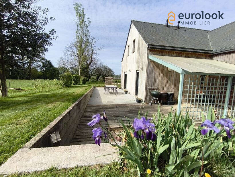 Maison à RUFFIAC