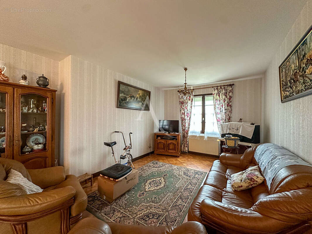 Maison à DOUE-LA-FONTAINE