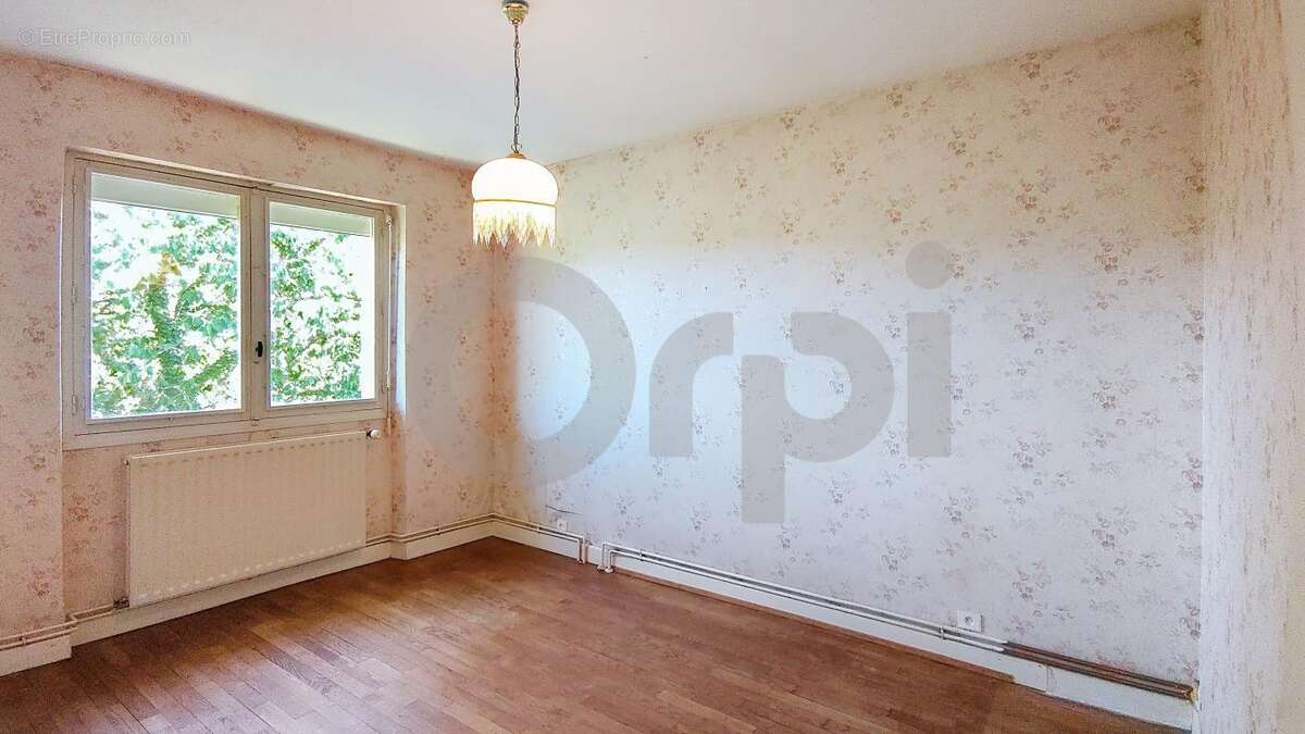 Maison à TERRASSON-LAVILLEDIEU