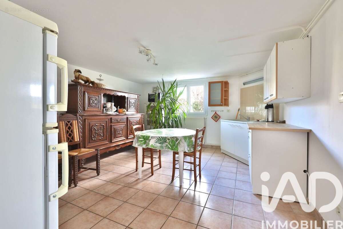 Photo 9 - Maison à GREZIEU-LA-VARENNE