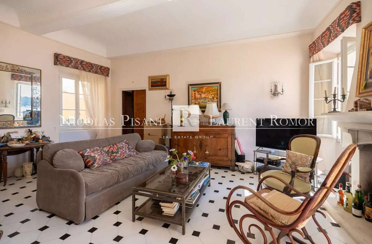 Appartement à VILLEFRANCHE-SUR-MER