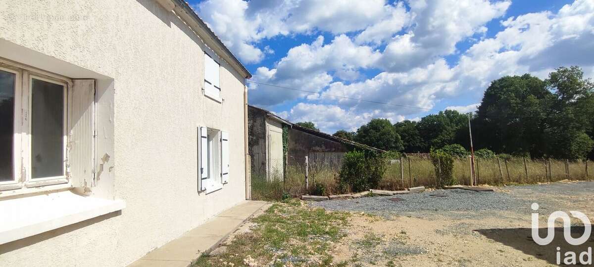 Photo 3 - Maison à CHERVES-RICHEMONT