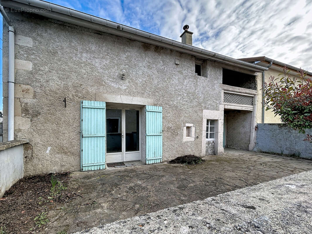 Maison à SAMPIGNY