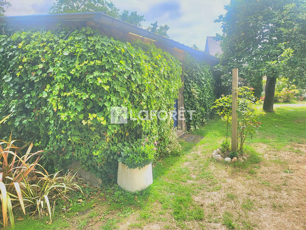 Maison familiale avec garage et  dépendance St Andre des Eaux - photo 7