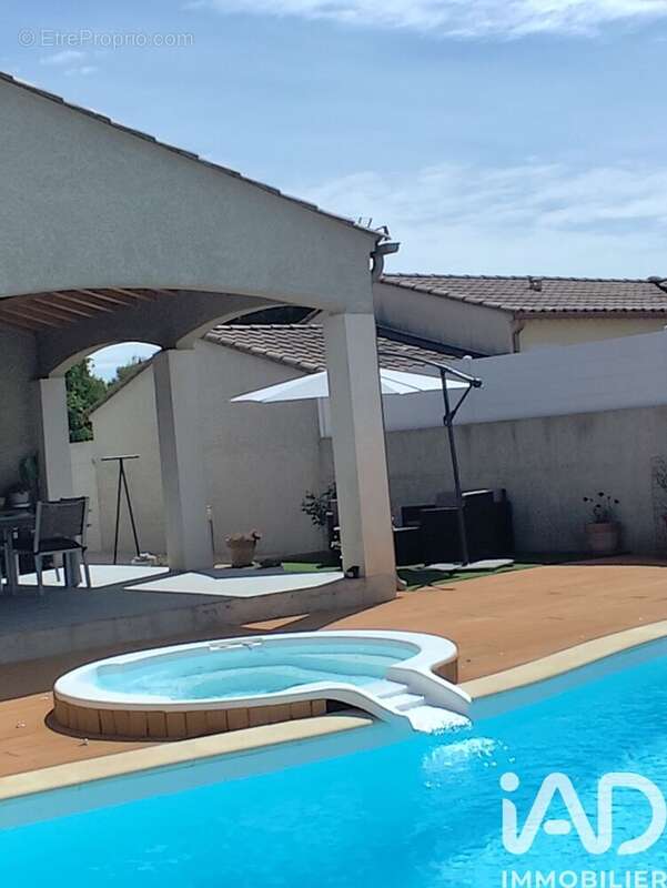 Maison 130 m² à Aujargues  - photo 4