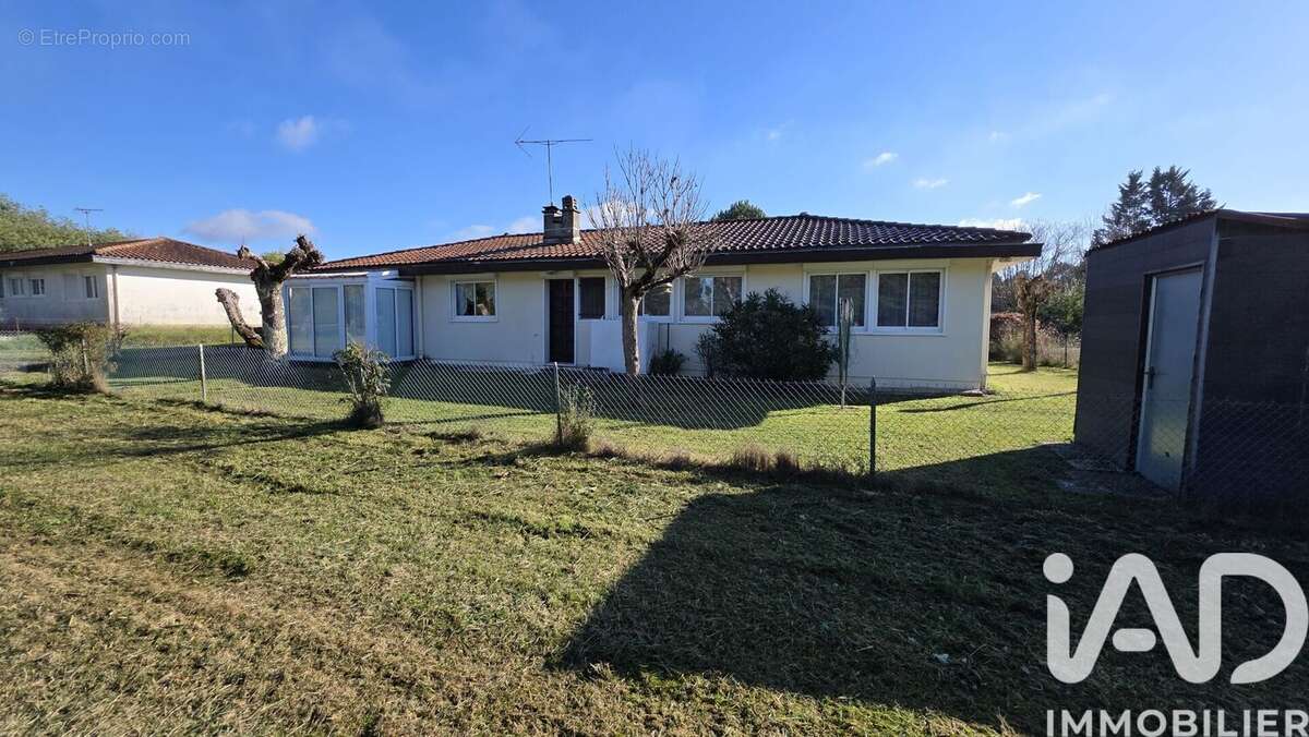 Photo 3 - Maison à BUSSAC-FORET