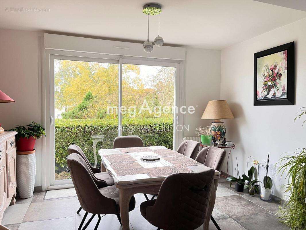 Maison à FRESNAY-SUR-SARTHE