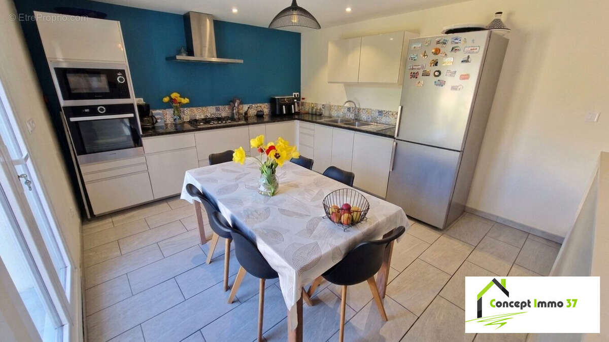 Maison à LA VILLE-AUX-DAMES