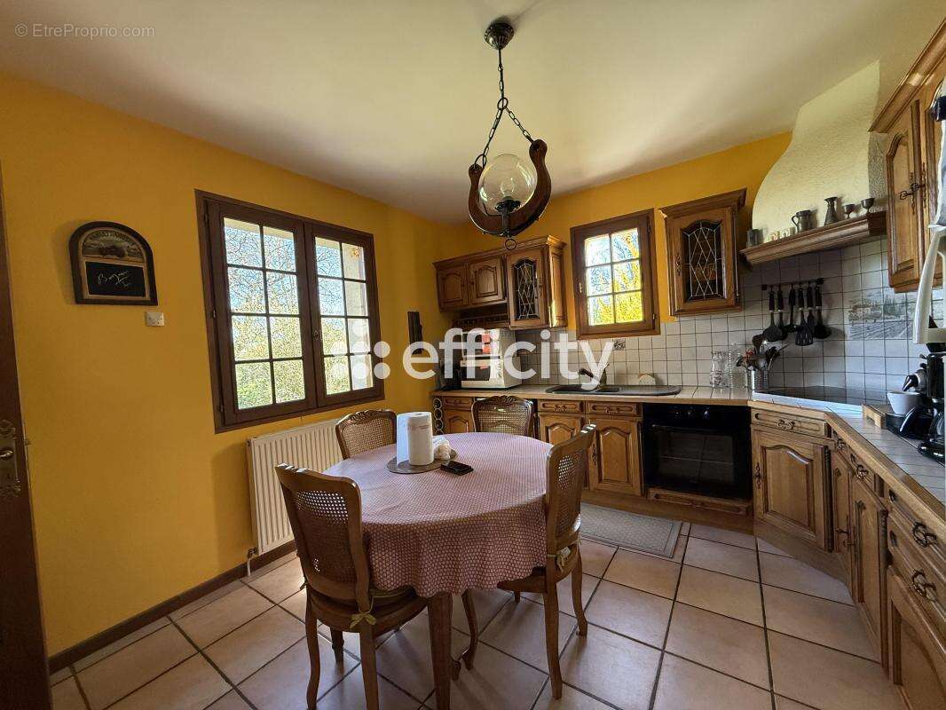 Maison 160 m² à Breval  - photo 10