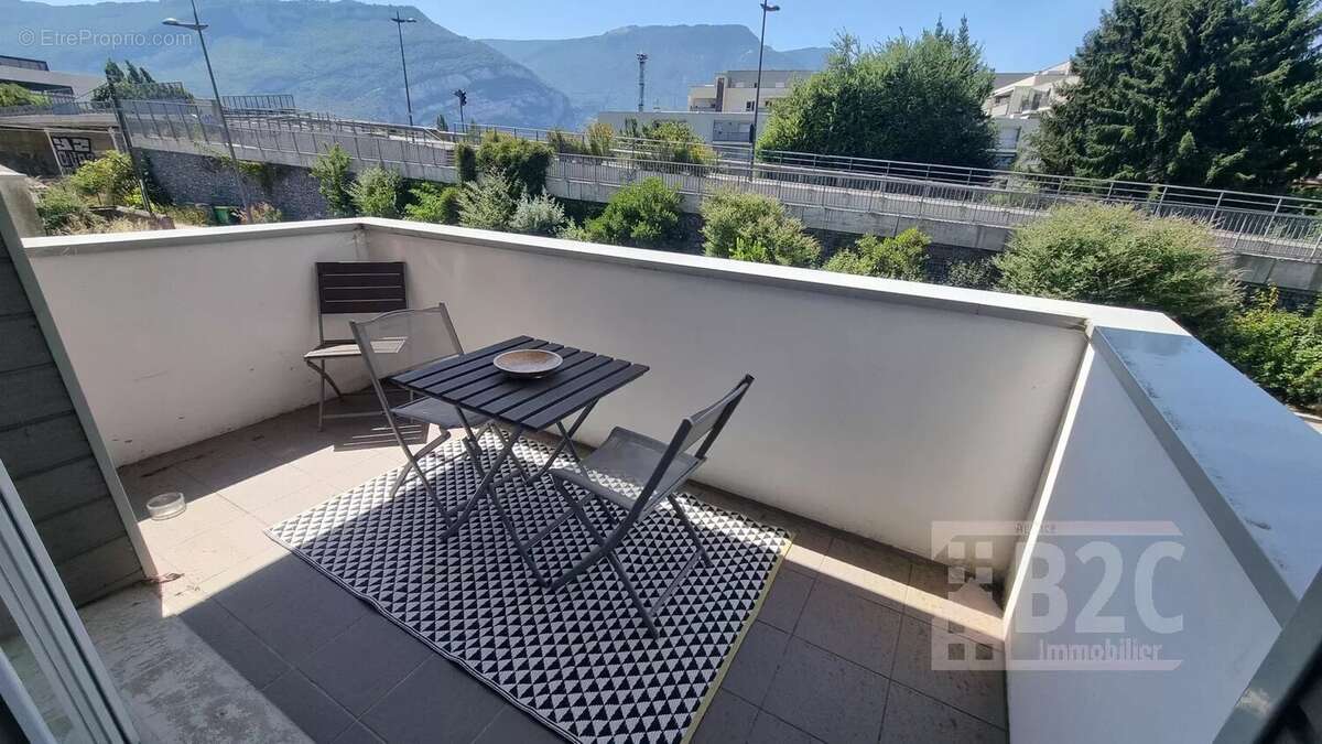 À VENDRE – T2  + GARAGE – Saint-Martin-le-Vinoux (38) - photo 6