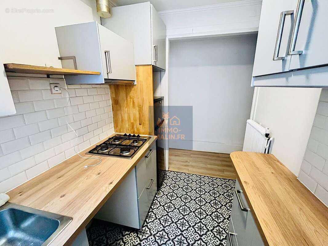 Appartement à PARIS-10E