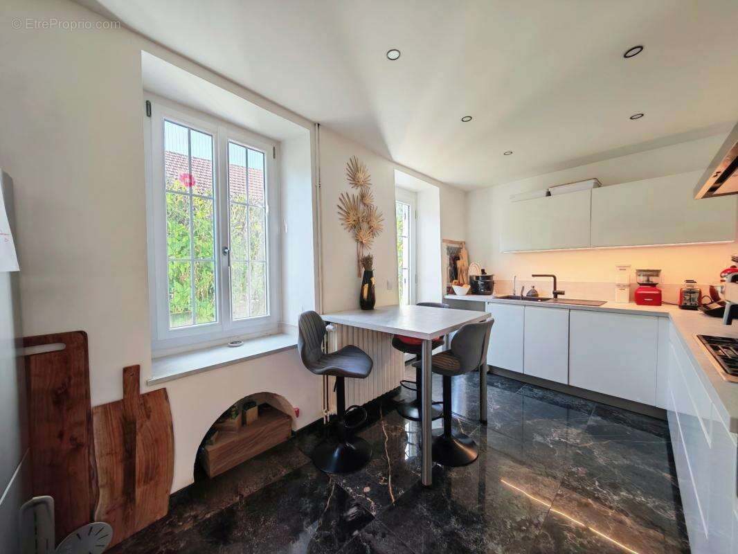 Maison 263 m² à Massay  - photo 6