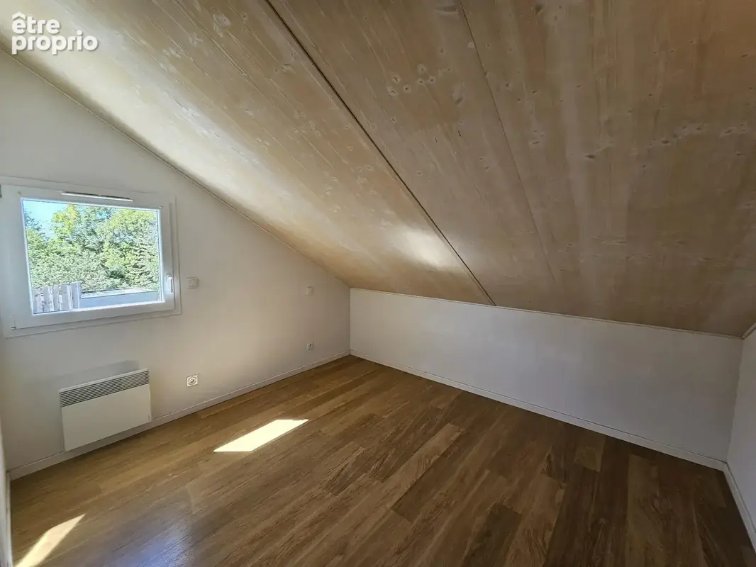 Maison mitoyenne à Etalans - photo 12