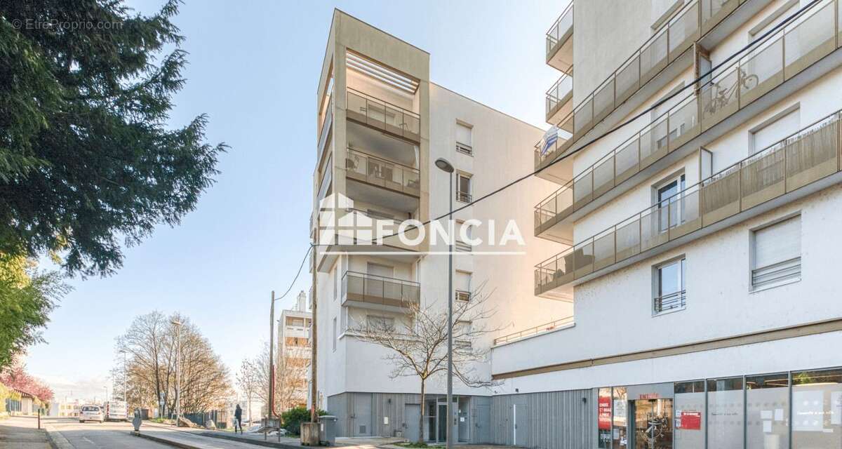 Appartement à LYON-9E