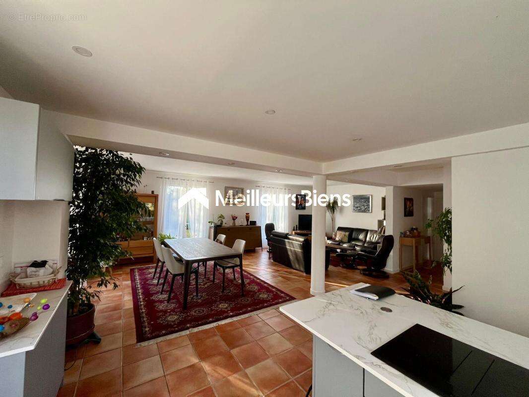 Maison à SAINT-ETIENNE