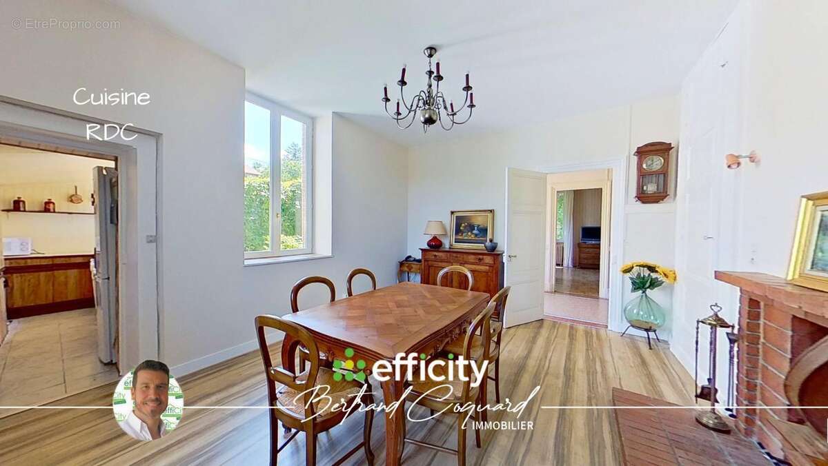 Maison 287 m² à Neronde  - photo 14